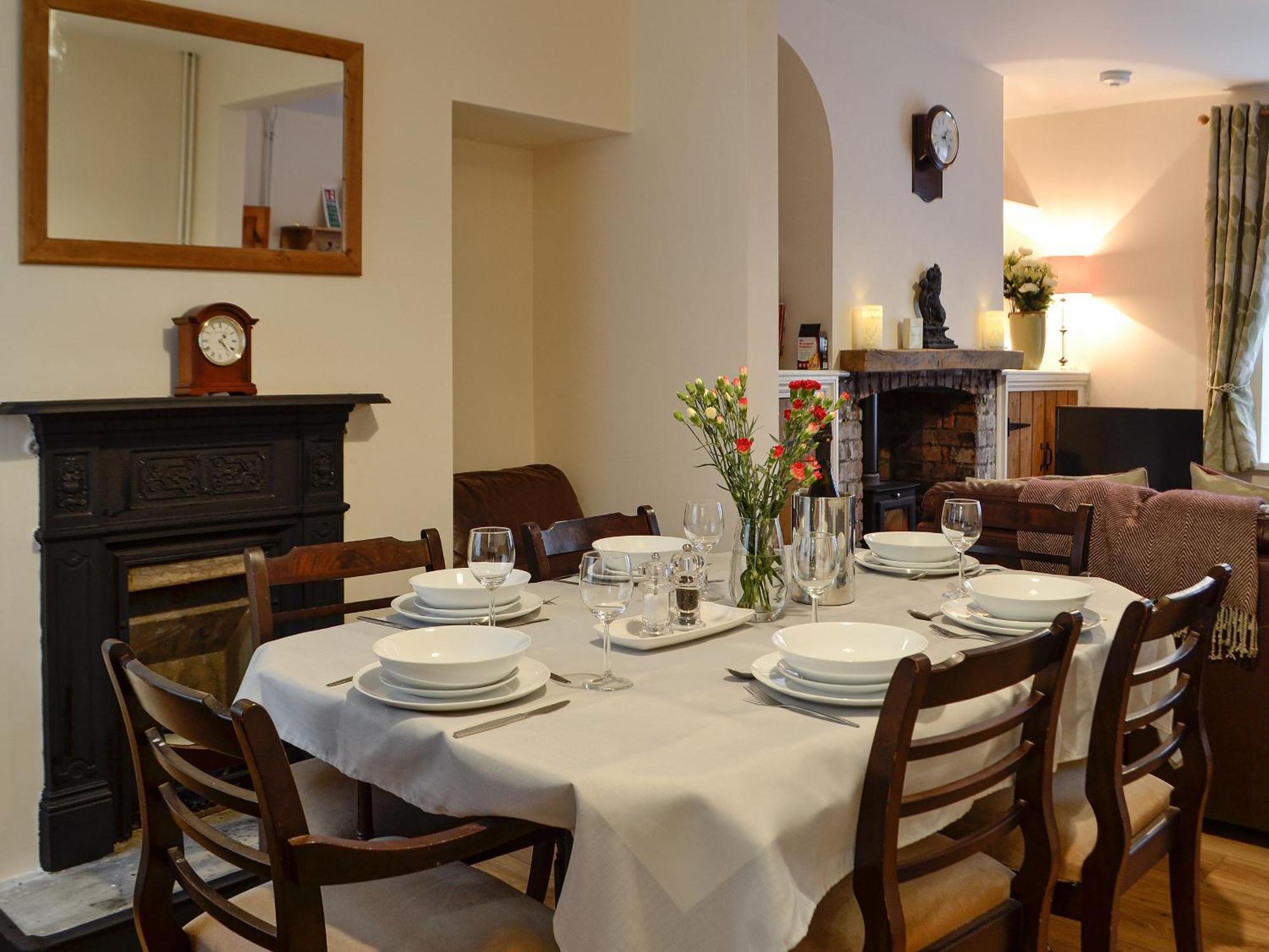 אברגאבני Rhonas Cottage מראה חיצוני תמונה
